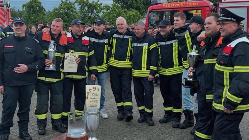 Die Ortsfeuerwehr Hove gewann den Wettkampf des ehemaligen Unterkreises XI..