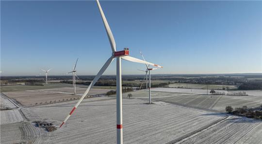 Die PNE AG aus Cuxhaven wollte westlich der A26 große Windkraftanlagen wie diese errichten.