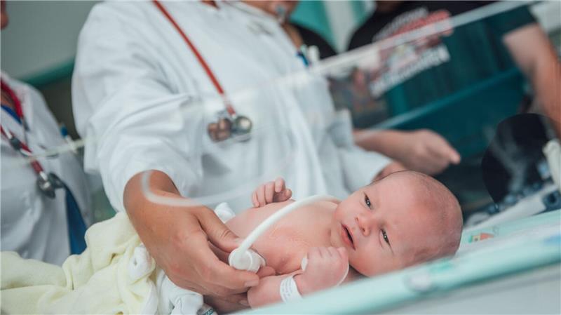 Schwangere sollen nach Stade reisen – So reagiert das Elbe Klinikum Die Pädiatrie in der Helios-Klinik wird erneut geschlossen.