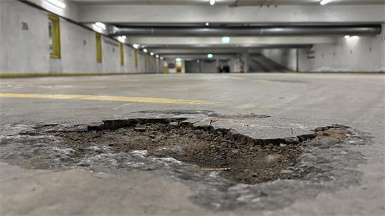Die Parkgarage am Sande wird derzeit saniert.