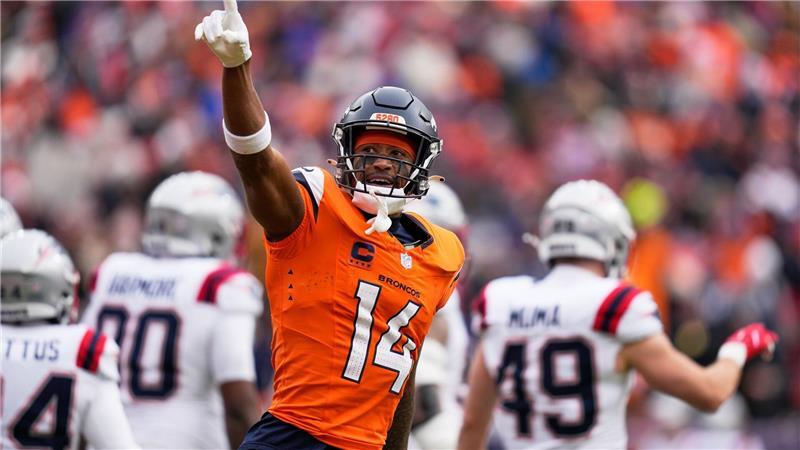 Die Partie begann bei Sonnenschein und einer Führung für Denver