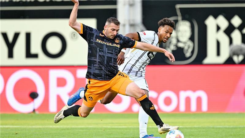 Dämpfer in der Nachspielzeit: FCK verliert 1:2 in Elversberg Die Partie zwischen Elversberg und Kaiserslautern war lange ausgeglichen.