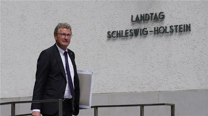 Landtag berät über Open Source - Kritik an Kommunikation „Die Performance-Probleme sind gigantisch“, sagte Bernd Buchholz. (Archivbild)