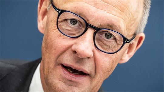 Die Personalrochade des Kanzlers geht in die nächste Runde.