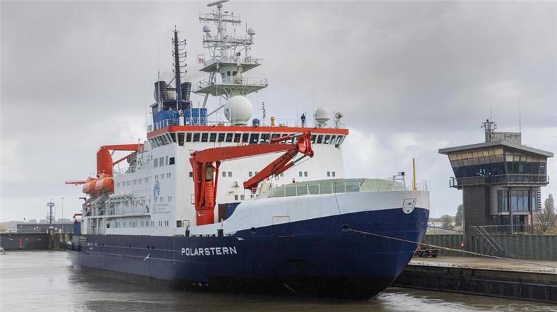 Die „Polarstern“ wird bis Ende November in der Bremerhavener Lloyd Werft planmäßigen Wartungs- und Reparaturarbeiten unterzogen und auf ihre nächste Reise vorbereitet.