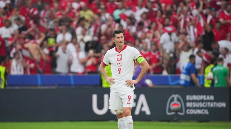 EM-Knockout für Polen trotz Lewandowski-Rückkehr Die Polen um Robert Lewandowski haben keine Chance mehr auf den Einzug ins Achtelfinale.