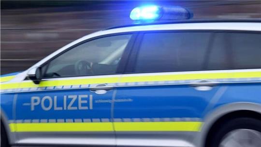 Die Polizei Stade geht davon aus, dass die Täter mit einem Transporter am Tatort an der Stader Elbstraße waren.