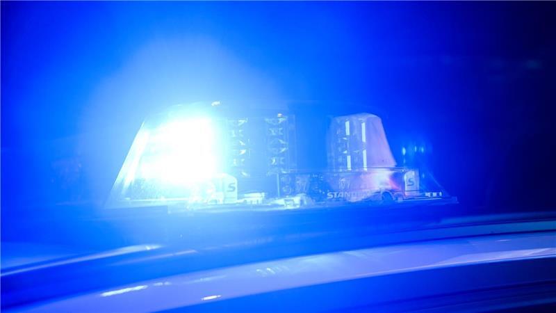 Die Polizei bittet Verkehrsteilnehmende, den betroffenen Bereich zu meiden und alternative Routen zu nutzen. (Symbolbild)