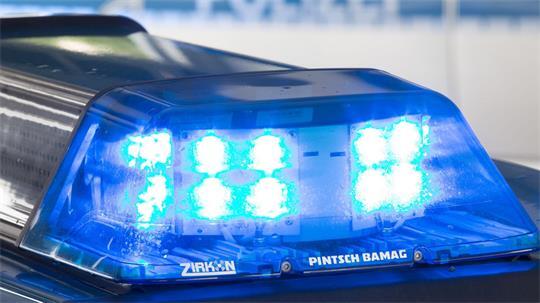 Die Polizei bittet um Hinweise aus der Bevölkerung.