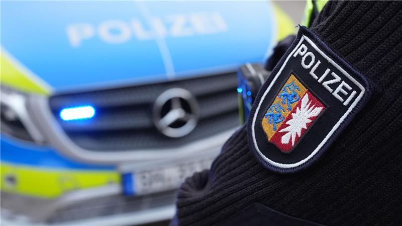Die Polizei durchsuchte 37 Objekte in Kiel und Umgebung. (Symbolbild)