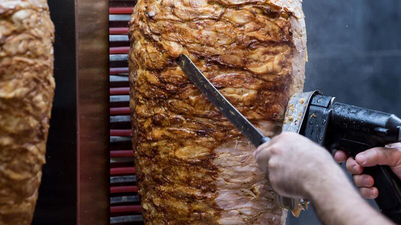 Die Polizei ermittelt: Wer stahl in der Nacht zu Mittwoch einen Dönerspieß in Bersenbrück? (Symbolfoto)