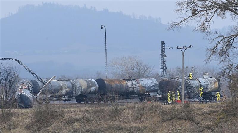 Die Polizei ermittelt inzwischen wegen des Verdachts der fahrlässigen Gefährdung.
