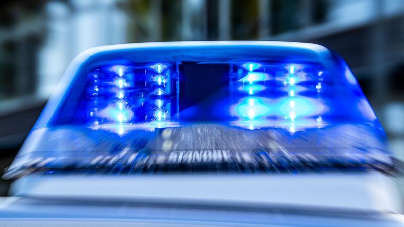 Die Polizei ermittelt nach Schüssen auf eine iranische Bank in Hamburg. (Symbolbild)