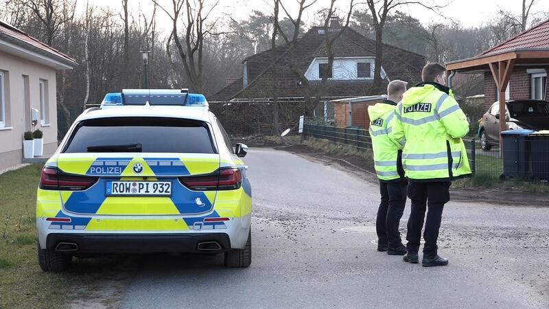 Die Polizei ermittelt nach Schüssen in Westervesede und Bothel wegen möglicher Kapitaldelikte.