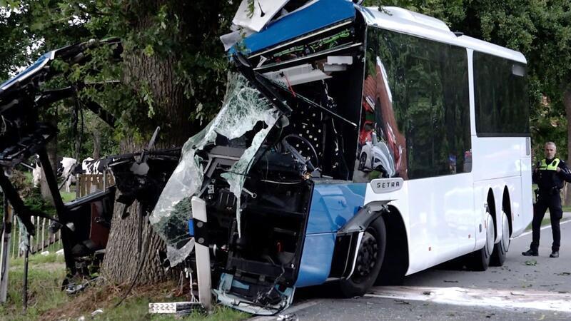 Die Polizei ermittelt nach dem tödlichen Unfall weiter zur Unfallursache.