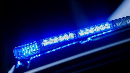 Die Polizei ermittelt nach einem tödlichen Unfall. (Symbolbild)