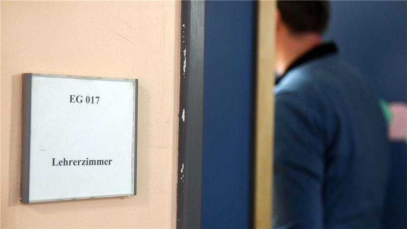 Die Polizei führt Opfer nur dann als Lehrkräfte in ihrer Statistik auf, wenn ein sachlicher Zusammenhang zwischen der Straftat und der beruflichen Tätigkeit besteht. (Symbolbild)