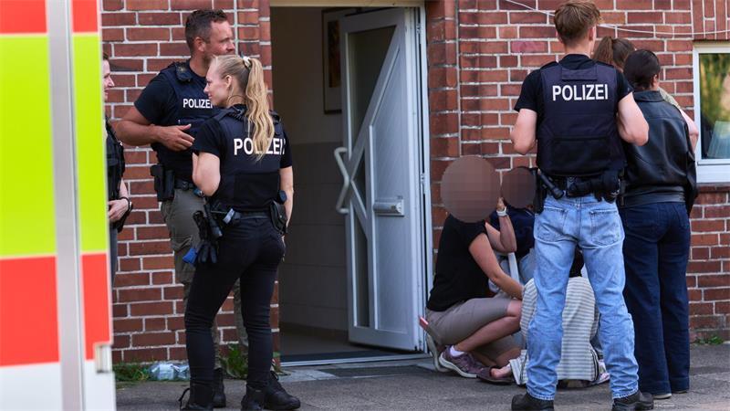 Die Polizei hat am Vormittag ein totes Kleinkind gefunden.