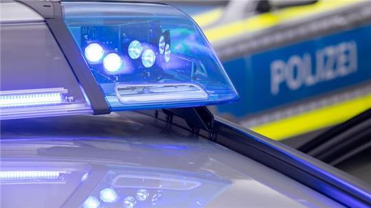 Die Polizei hatte bei einer eskalierten Gartenparty viel zu tun. (Archivbild)