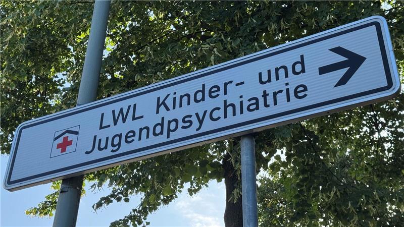 Polizei warnte Klinik vor möglicher Attacke durch 13-Jährige Die Polizei hatte nach dpa-Informationen vor der Tat die Klinik gewarnt.