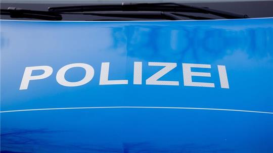Die Polizei in NRW konnte einen flüchtenden LKW-Fahrer erst mit einer  Nagelkette stoppen (Symbolbild).