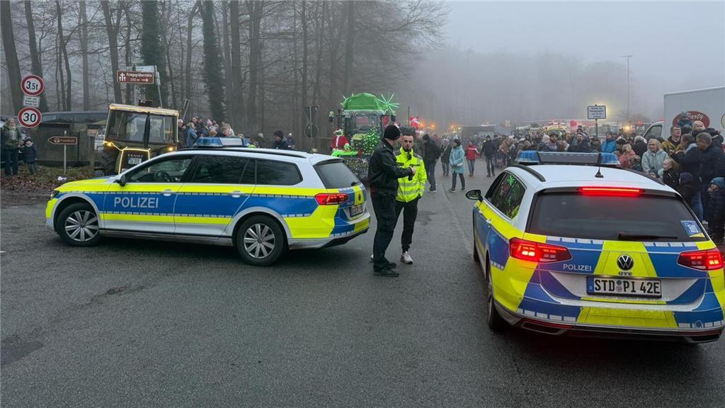 Die Polizei ist auch vor Ort. 