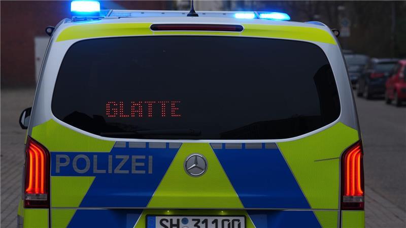 Die Polizei ist in der Früh und in der Nacht vereinzelt zu glättebedingten Unfällen ausgerückt. (Symbolbild)
