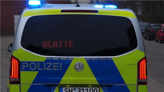 Die Polizei ist in der Früh und in der Nacht vereinzelt zu glättebedingten Unfällen ausgerückt. (Symbolbild)