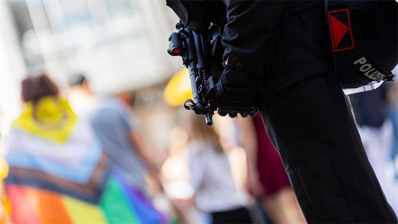 Die Polizei ist mit verstärkten Kräften im Einsatz.