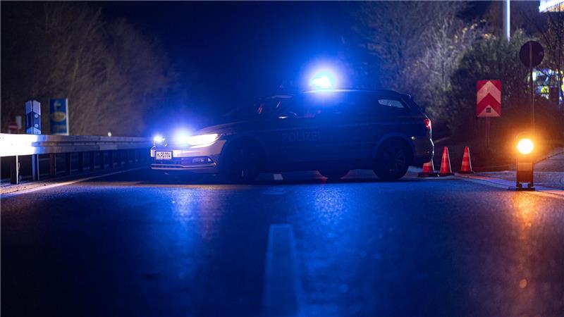 Die Polizei konnte die Identität der Frau nach ersten Ermittlungen nicht feststellen. 