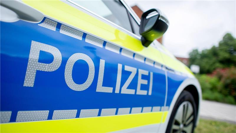 Die Polizei schätzt den Sachschaden des Unfalls auf rund 125.000 Euro. (Symbolbild)