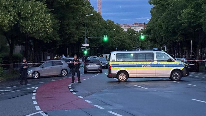 Die Polizei sperrte den Tatort ab. 