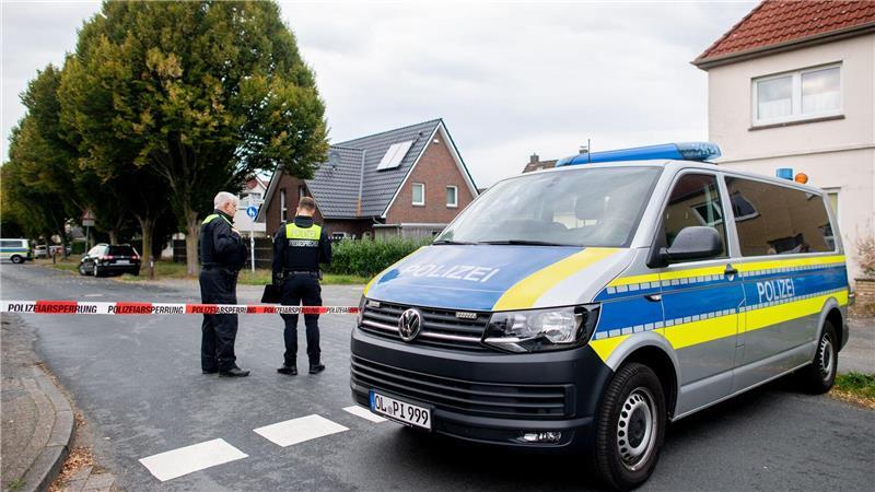 Die Polizei sperrte den Tatort ab. 