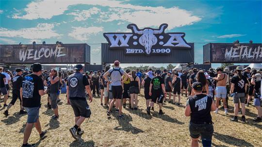 Die Polizei spricht von einem überwiegend ruhigen Einsatzgeschehen auf dem Wacken Open Air. 