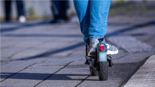 Die Polizei stellte den Jugendlichen später an seiner Wohnanschrift. (Symbolbild)