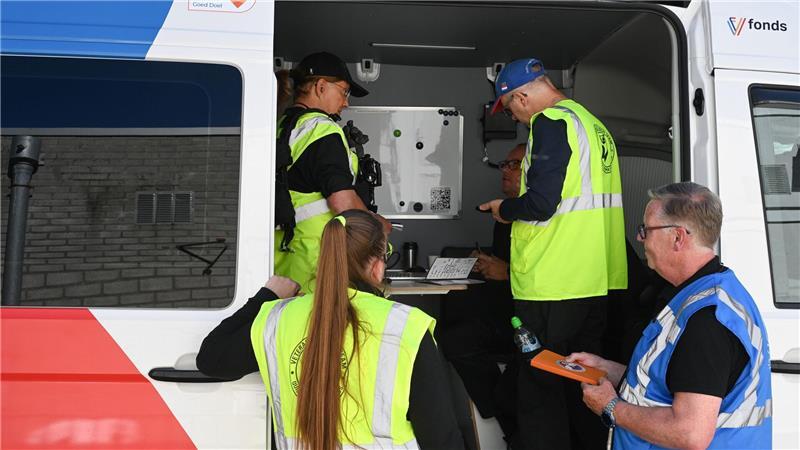 Die Polizei sucht mit einem Großaufgebot nach den Geschwistern.