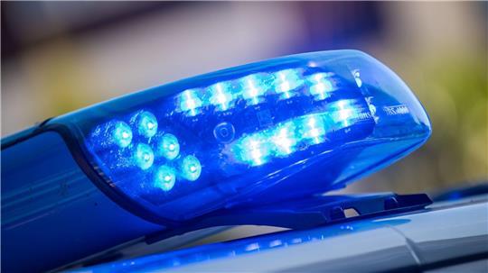 Die Polizei sucht nach Zeugen des Vorfalls am Montagabend. (Symbolbild)