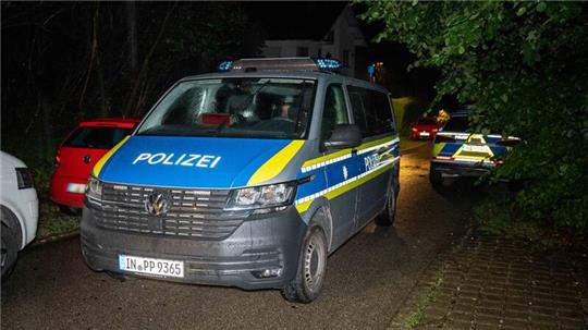 Die Polizei sucht nach dem mutmaßlichen Tötungsdelikt mittlerweile bundesweit nach dem flüchtigen Tatverdächtigen. 