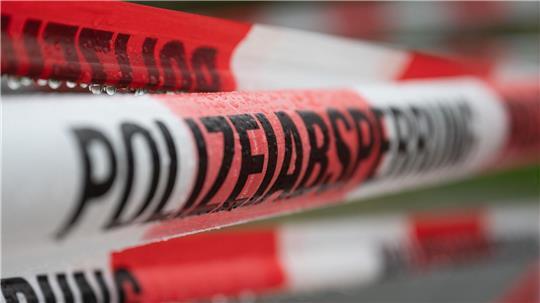 Die Polizei wird für die Dauer der Entschärfung Straßensperren einrichten. (Symbolbild)
