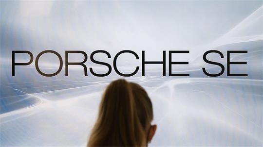 Die Porsche SE hat sich bei dem US-amerikanischen Raumfahrtunternehmen Stoke Space Technologies eingekauft. (Archivbild)