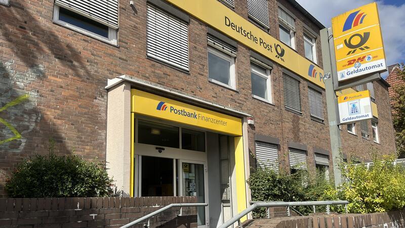 Die Postbank bleibt gesichert bis Ende 2026 in dem Gebäude in der Bahnhofstraße. Die Investoren hoffen, dass sie nach der Sanierung dort ebenfalls Mieter bleibt.