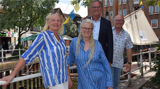 Die Präsidentinnen und Präsidenten der vier Serviceclubs in Buxtehude (von links): Gudrun Stephan, Christa Donatius, Michael de Poortere und Gerhard Benner.
