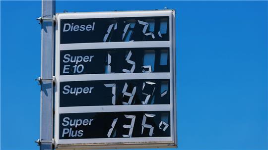 Die Preise für Benzin und vor allem Diesel sind zuletzt nach unten gepurzelt. (Archivbild)