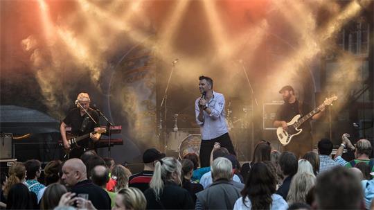 Die Pur-Tribute-Band Abenteuerland gibt ein Open-Air-Konzert in der Festung Grauerort.