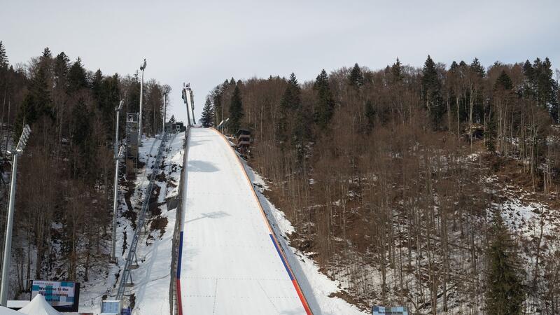 Qualifikation für Skifliegen in Oberstdorf abgesagt Die Qualifikation für das Skifliegen in Oberstdorf wurde wetterbedingt abgesagt.