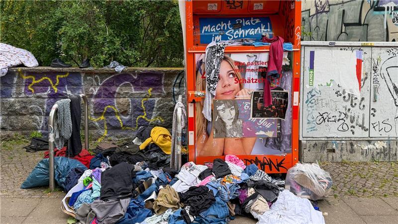 Die Qualität der Abgaben in Kleidercontainern sinkt. (Archivbild)