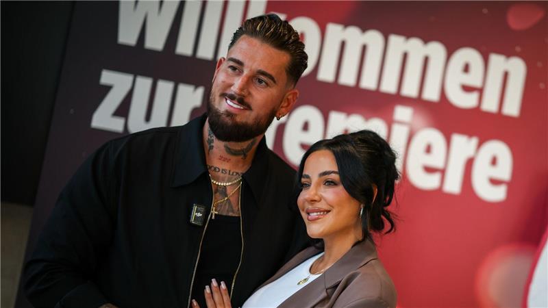 Mike und Leyla Heiter sagen „Ja“ an der Amalfiküste Die Reality-Stars Leyla und Mike Heiter (r) gaben sich das Ja-Wort. (Archivbild)
