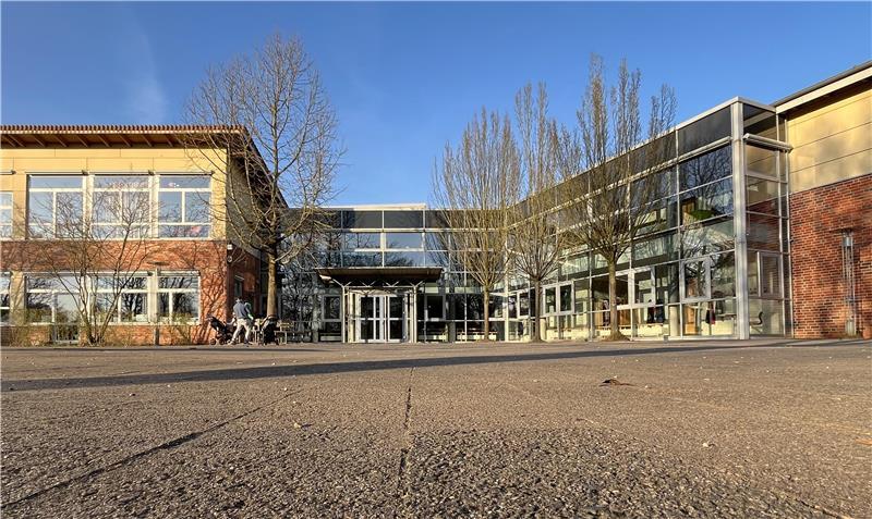 Buxtehuder Schulleiter schlagen Alarm - Neue Pläne für Haupt- und Realschule Die Realschule Süd ist zwar in gutem Zustand, aber zu klein.