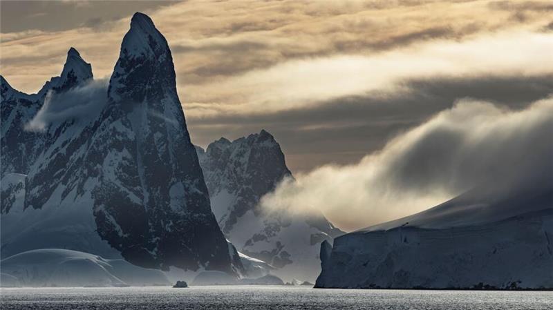 Antarktis-Konferenz ringt um Ausweisung neuer Schutzgebiete Die Region erlebt einem neuen Bericht zufolge beispiellose Temperaturanomalien mit häufigeren marinen Hitzewellen und einem schrittweisen Rückgang des Meereises.