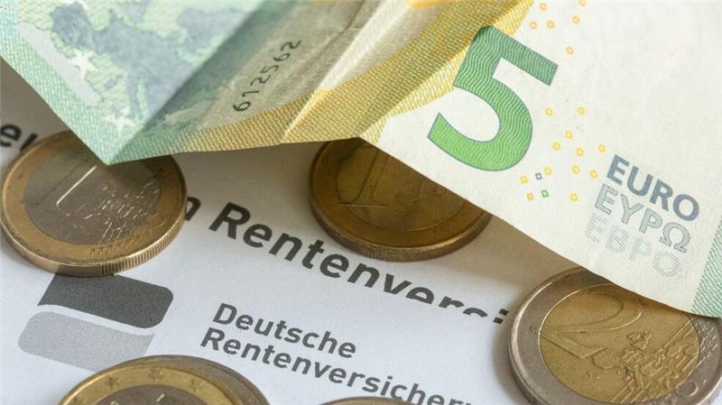Mindestlohn, Bundestag, Nachname – was sich 2025 ändert Die Renten steigen voraussichtlich. (Symbolbild)